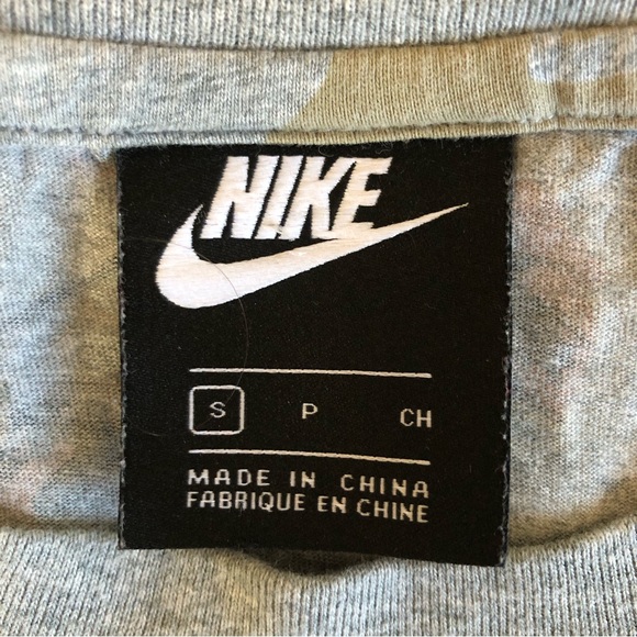 Nike “The Force Is Female” Cropped Floral Shirt - Picture 4 of 5